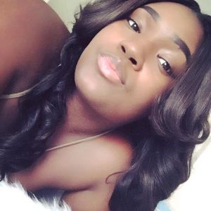 Meet your Posher, Calisa